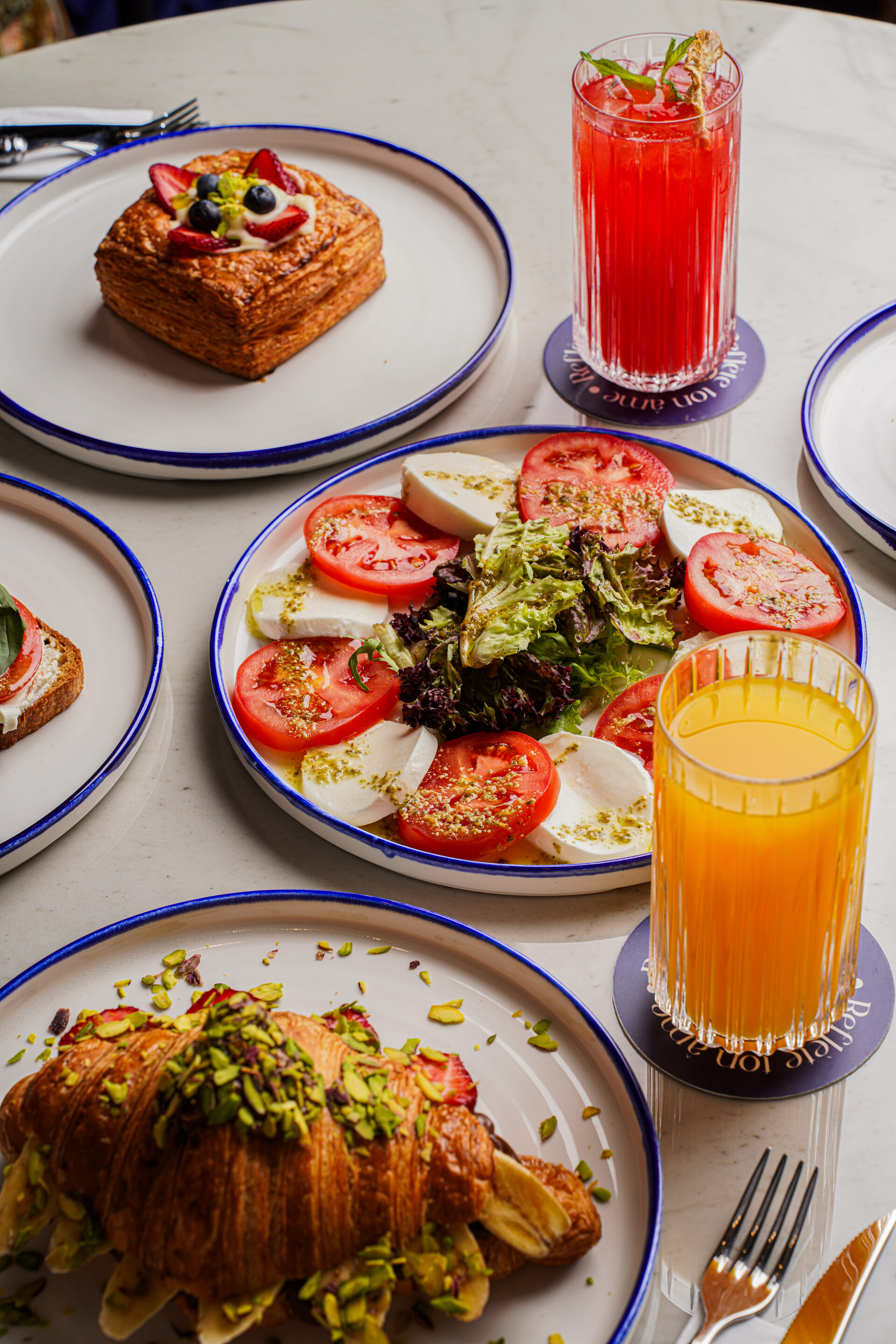 Croissant & Co — 1