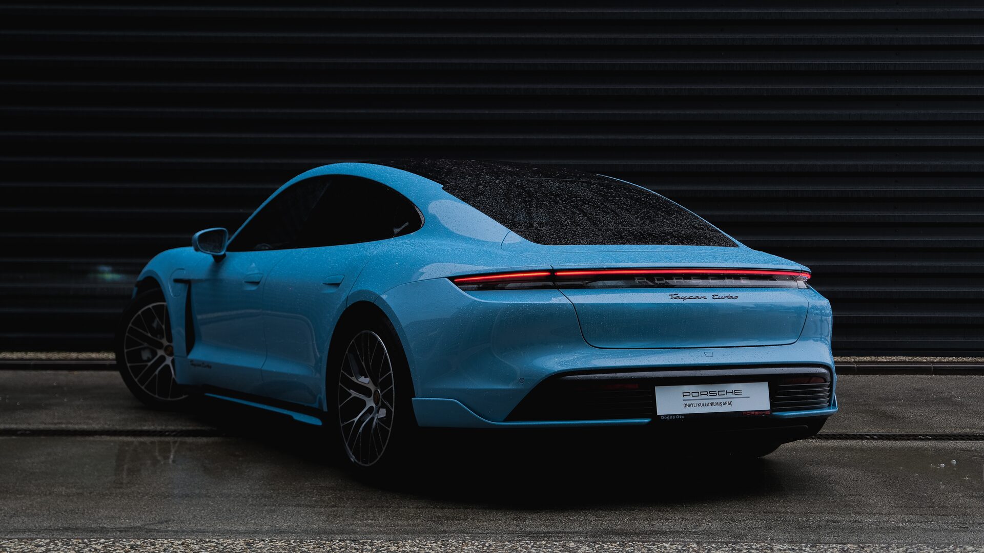 Porsche Taycan — 3